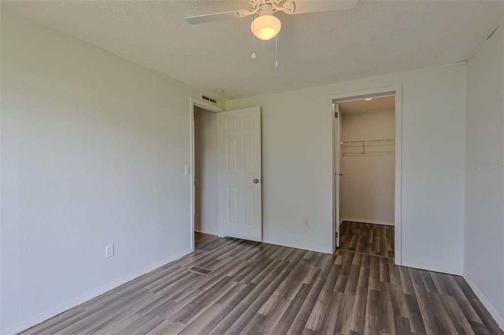 待售: $129,900 (2 贝兹, 2 浴室, 1512 平方英尺)