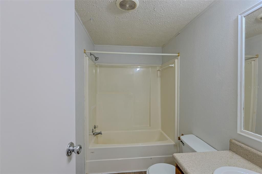 待售: $129,900 (2 贝兹, 2 浴室, 1512 平方英尺)