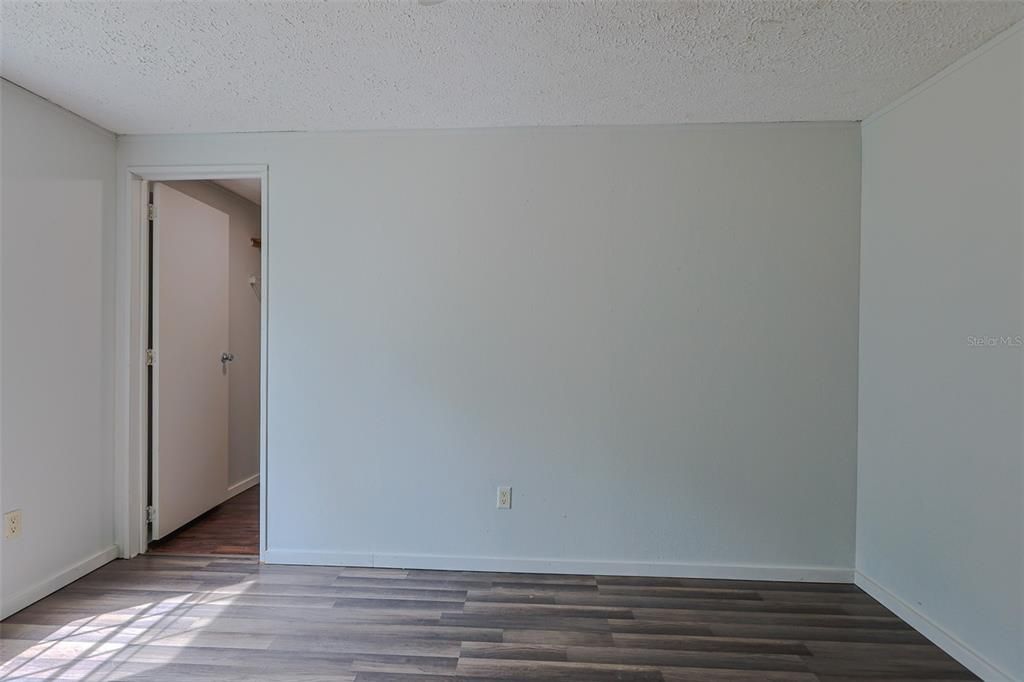 待售: $129,900 (2 贝兹, 2 浴室, 1512 平方英尺)