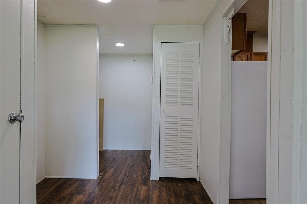 待售: $129,900 (2 贝兹, 2 浴室, 1512 平方英尺)