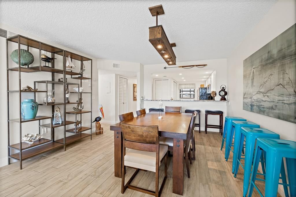 Activo con contrato: $574,500 (2 camas, 2 baños, 1296 Pies cuadrados)