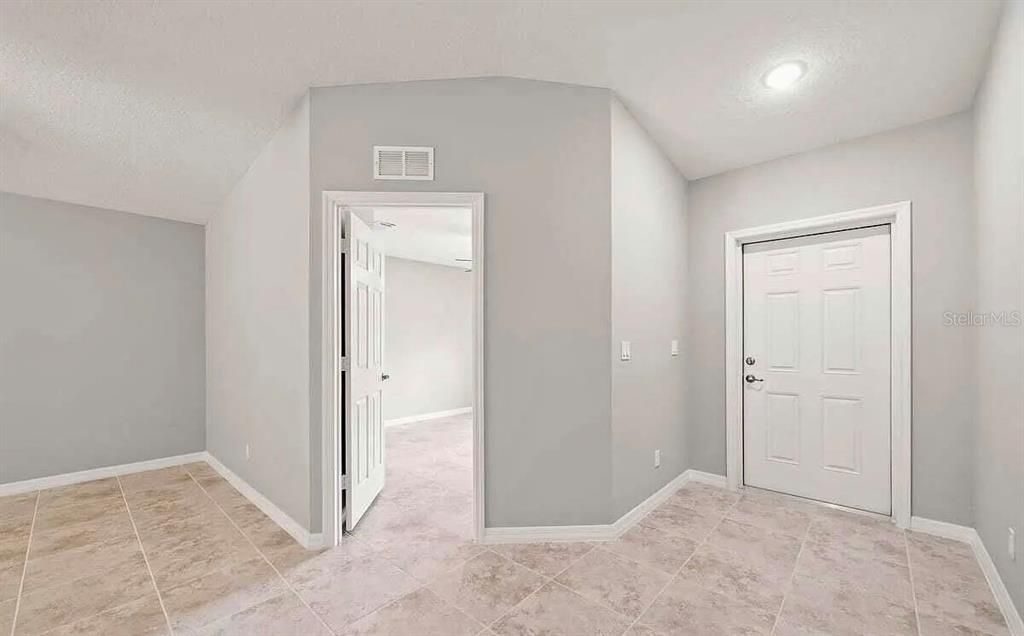 En Renta: $2,500 (4 camas, 2 baños, 1833 Pies cuadrados)