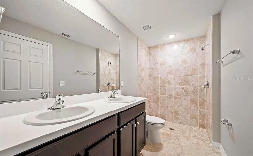 En Renta: $2,500 (4 camas, 2 baños, 1833 Pies cuadrados)