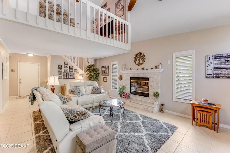 待售: $314,750 (3 贝兹, 2 浴室, 1806 平方英尺)