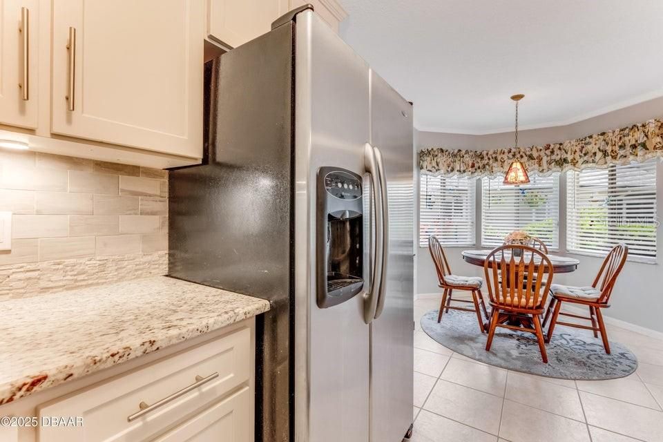 待售: $314,750 (3 贝兹, 2 浴室, 1806 平方英尺)