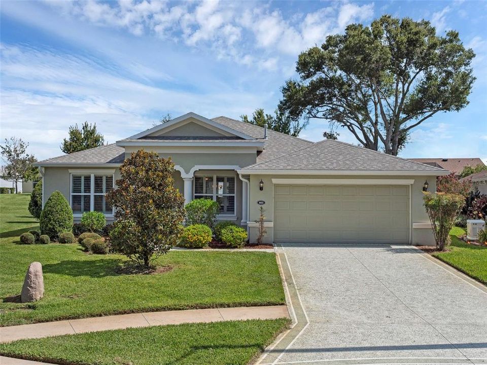 For Sale: $414,900 (3 beds, 2 baths, 2428 Square Feet)