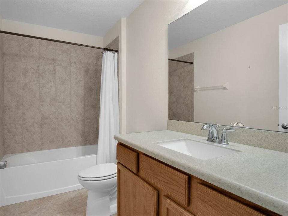 For Sale: $414,900 (3 beds, 2 baths, 2428 Square Feet)