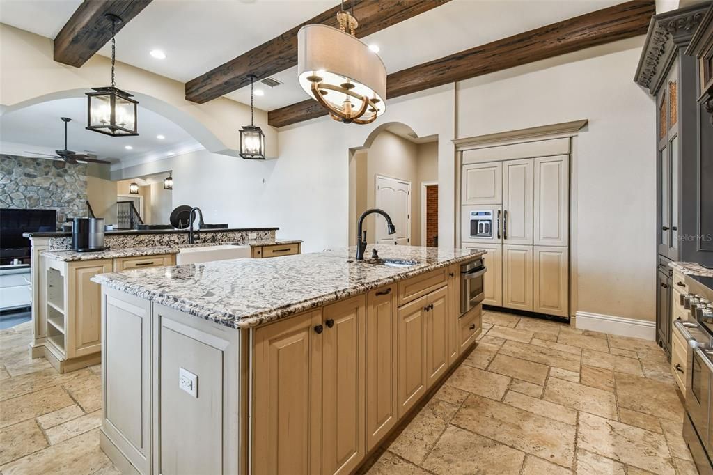 For Sale: $6,000,000 (5 beds, 5 baths, 5213 Square Feet)