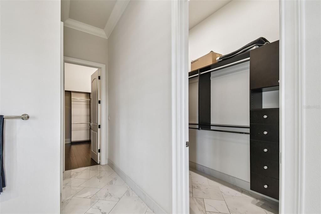 For Sale: $6,000,000 (5 beds, 5 baths, 5213 Square Feet)