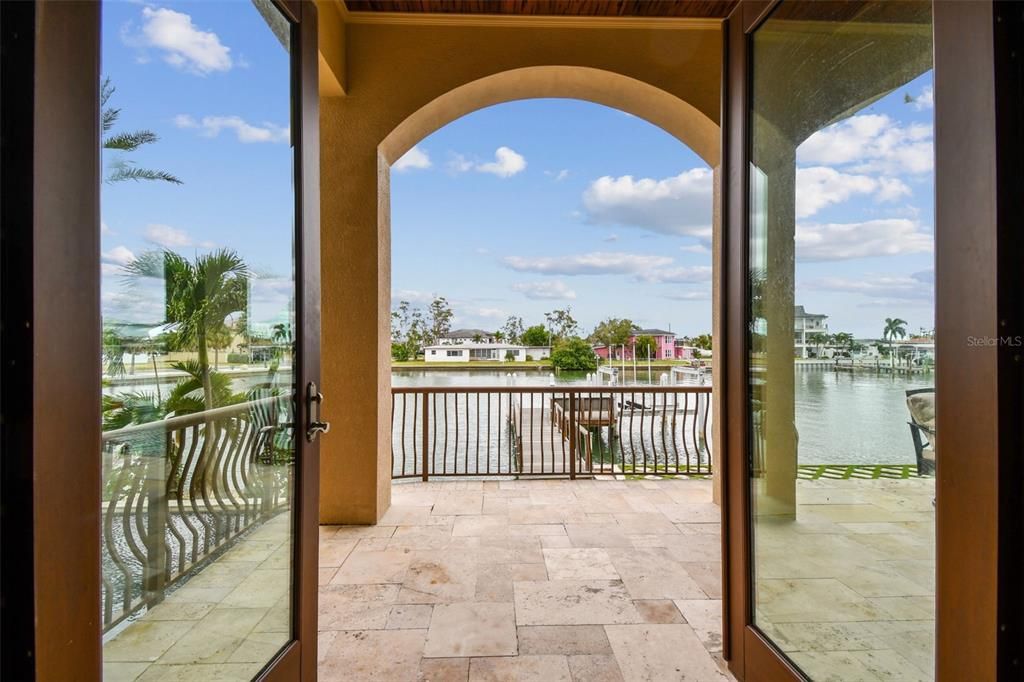 For Sale: $6,000,000 (5 beds, 5 baths, 5213 Square Feet)