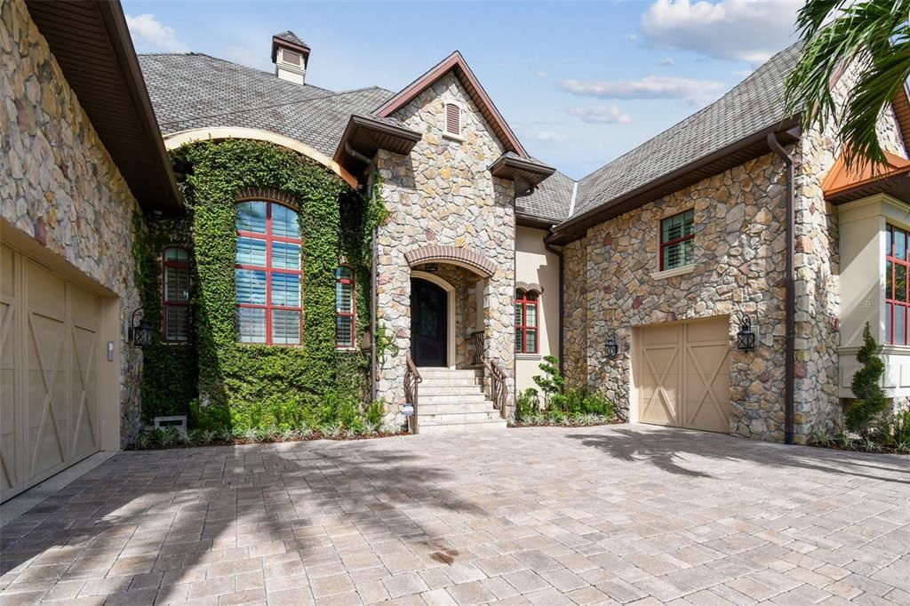 For Sale: $6,000,000 (5 beds, 5 baths, 5213 Square Feet)