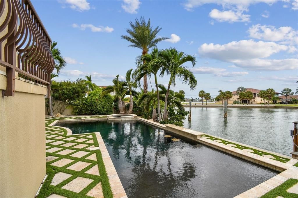 For Sale: $6,000,000 (5 beds, 5 baths, 5213 Square Feet)