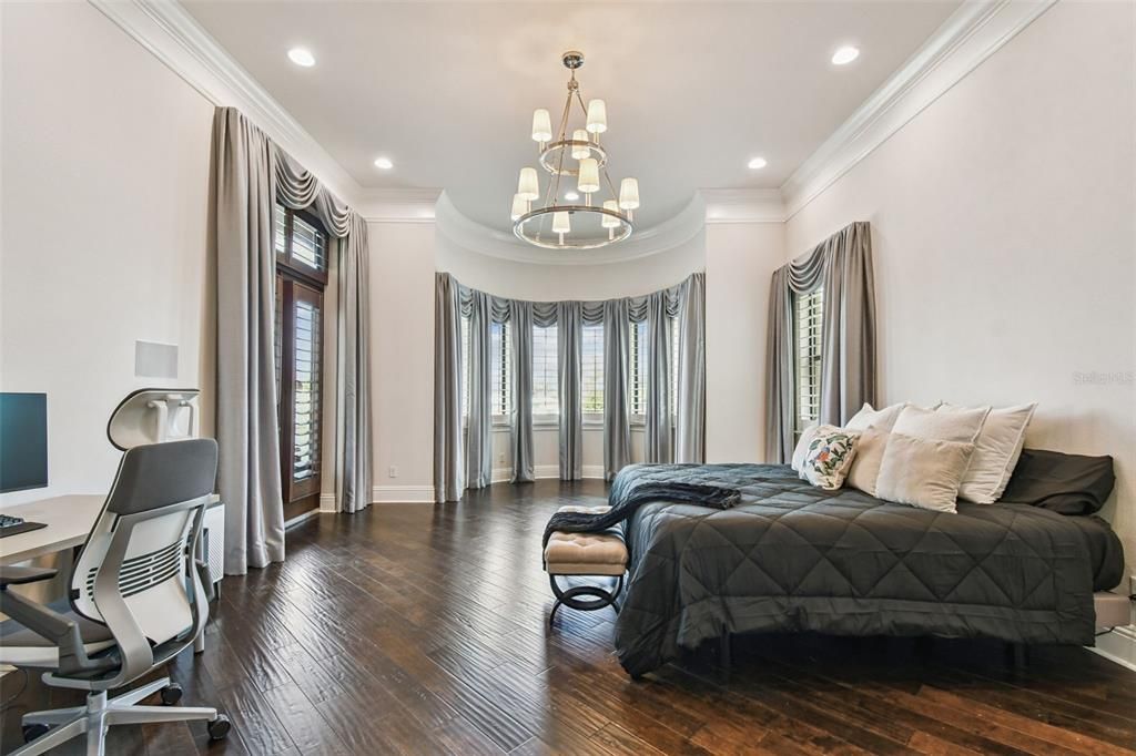 For Sale: $6,000,000 (5 beds, 5 baths, 5213 Square Feet)