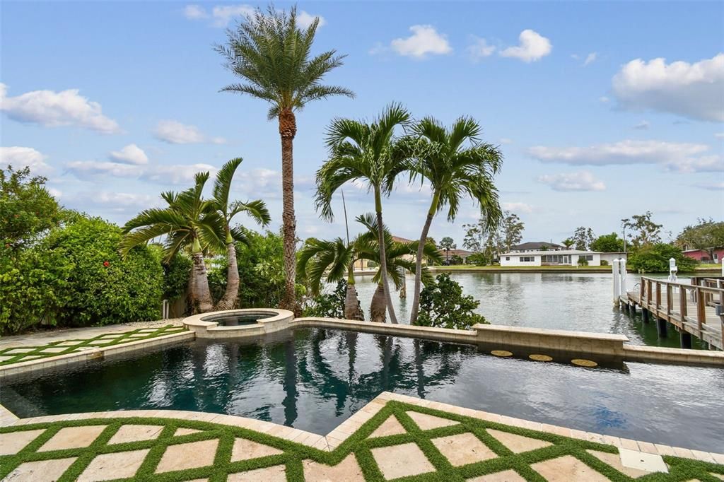 For Sale: $6,000,000 (5 beds, 5 baths, 5213 Square Feet)