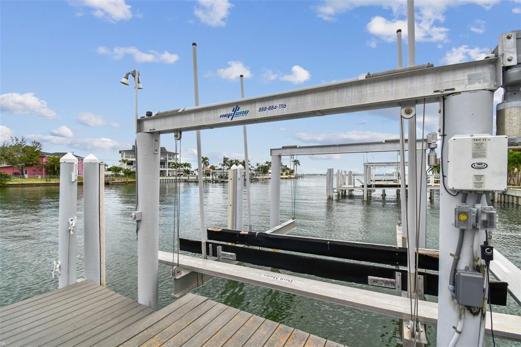 For Sale: $6,000,000 (5 beds, 5 baths, 5213 Square Feet)