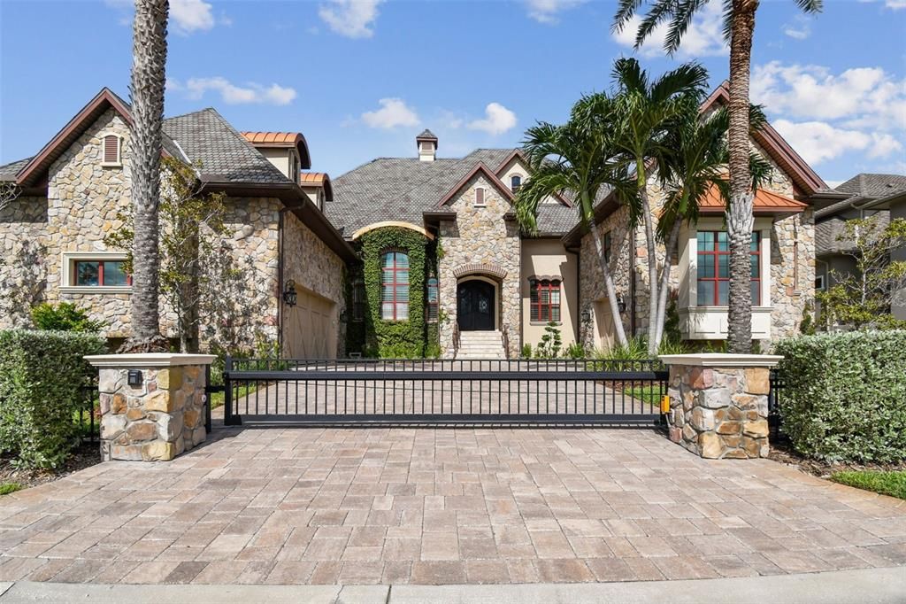 For Sale: $6,000,000 (5 beds, 5 baths, 5213 Square Feet)