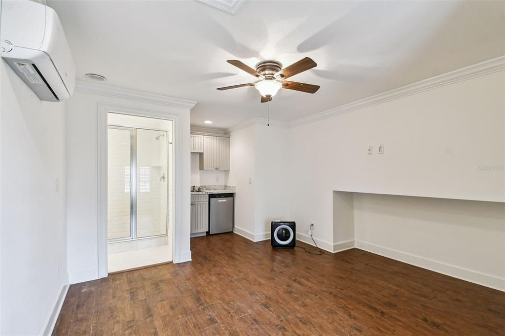 For Sale: $6,000,000 (5 beds, 5 baths, 5213 Square Feet)