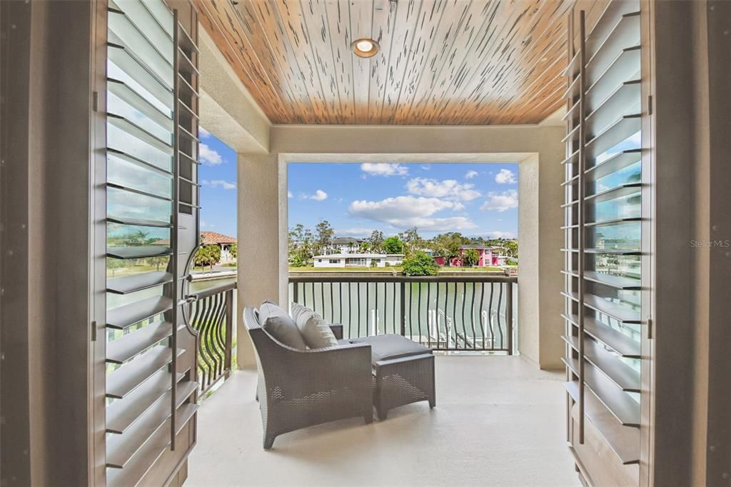 For Sale: $6,000,000 (5 beds, 5 baths, 5213 Square Feet)