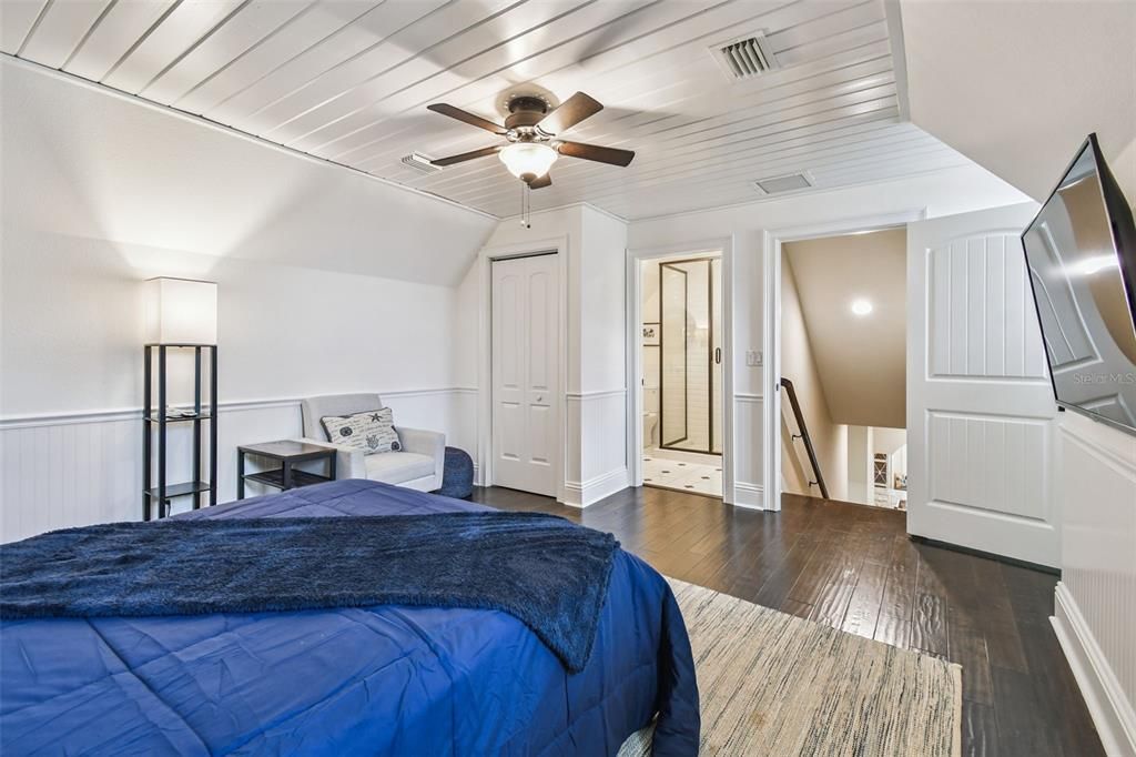 For Sale: $6,000,000 (5 beds, 5 baths, 5213 Square Feet)