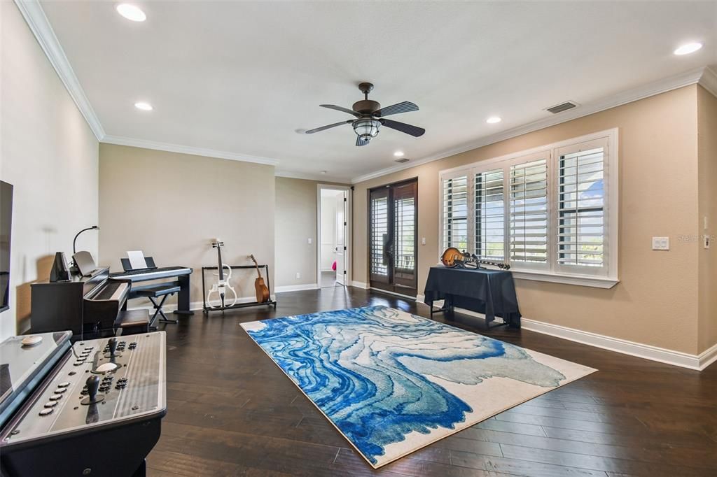 For Sale: $6,000,000 (5 beds, 5 baths, 5213 Square Feet)