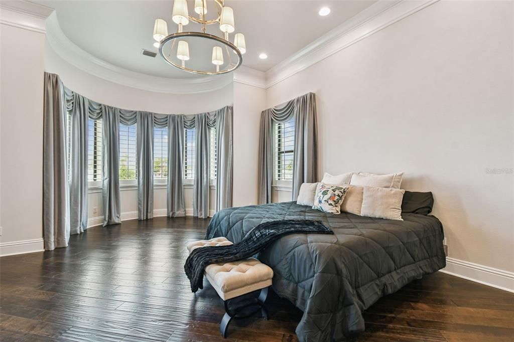 For Sale: $6,000,000 (5 beds, 5 baths, 5213 Square Feet)