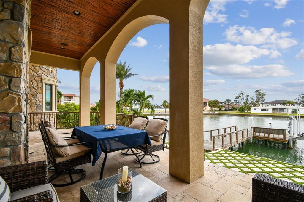 For Sale: $6,000,000 (5 beds, 5 baths, 5213 Square Feet)