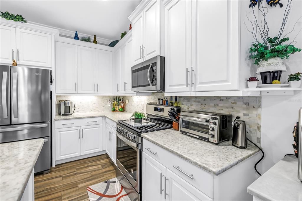 Под контрактом: $475,000 (2 спален, 2 ванн, 1579 Квадратных фут)