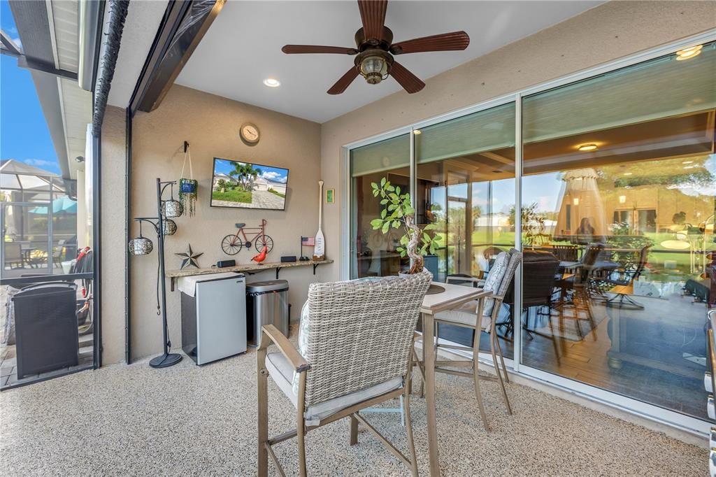 Под контрактом: $475,000 (2 спален, 2 ванн, 1579 Квадратных фут)