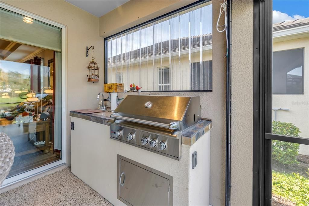 Под контрактом: $475,000 (2 спален, 2 ванн, 1579 Квадратных фут)