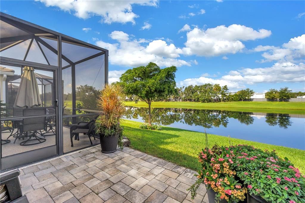 Под контрактом: $475,000 (2 спален, 2 ванн, 1579 Квадратных фут)