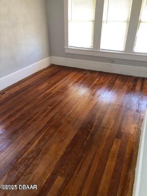 Activo con contrato: $379,000 (4 camas, 0 baños, 3159 Pies cuadrados)