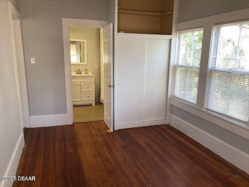 Activo con contrato: $379,000 (4 camas, 0 baños, 3159 Pies cuadrados)