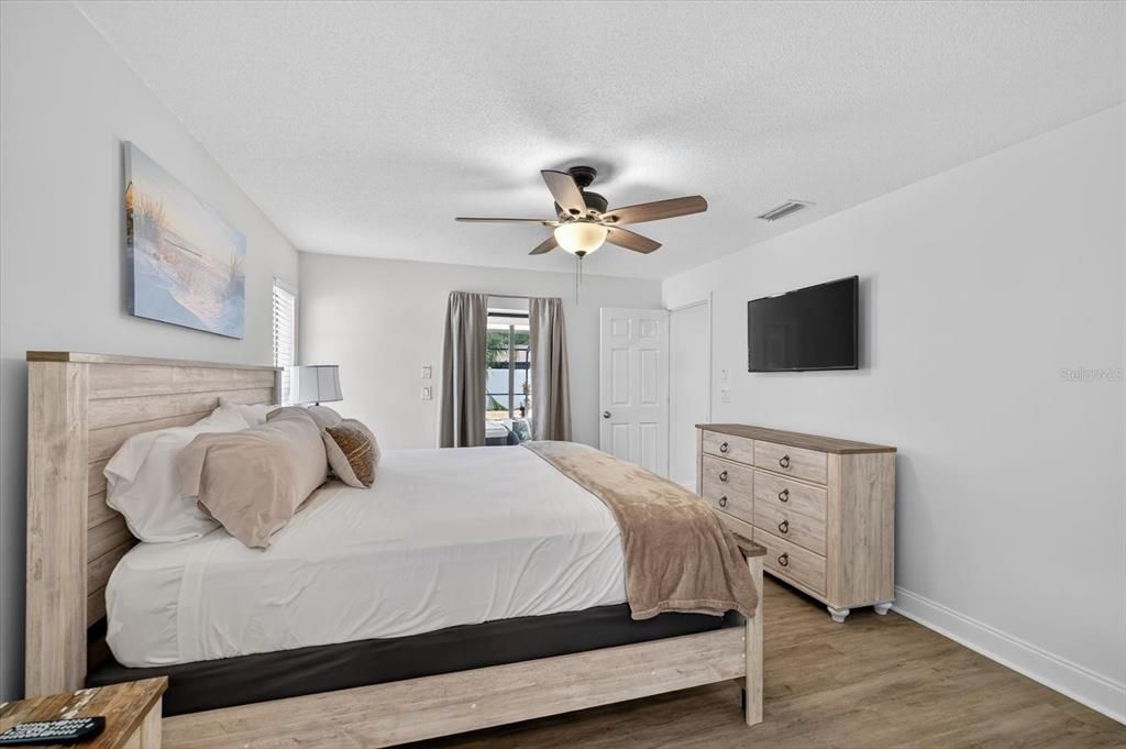 Activo con contrato: $418,000 (3 camas, 2 baños, 1767 Pies cuadrados)