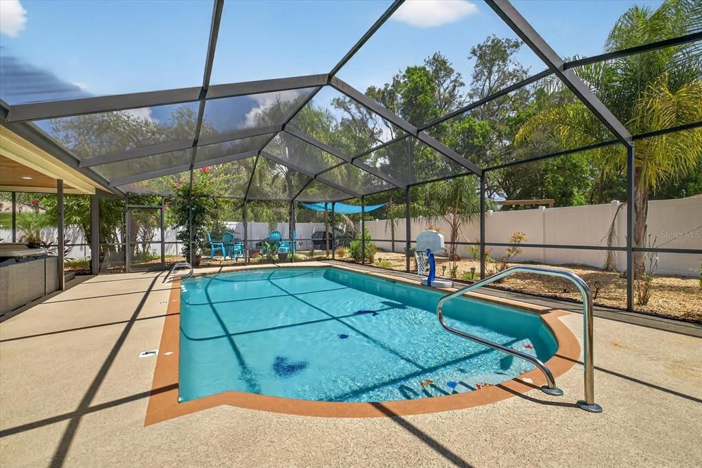 Activo con contrato: $418,000 (3 camas, 2 baños, 1767 Pies cuadrados)