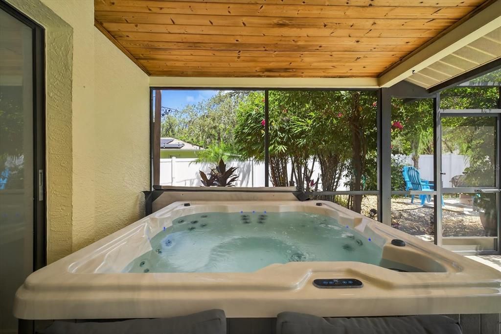 Activo con contrato: $418,000 (3 camas, 2 baños, 1767 Pies cuadrados)