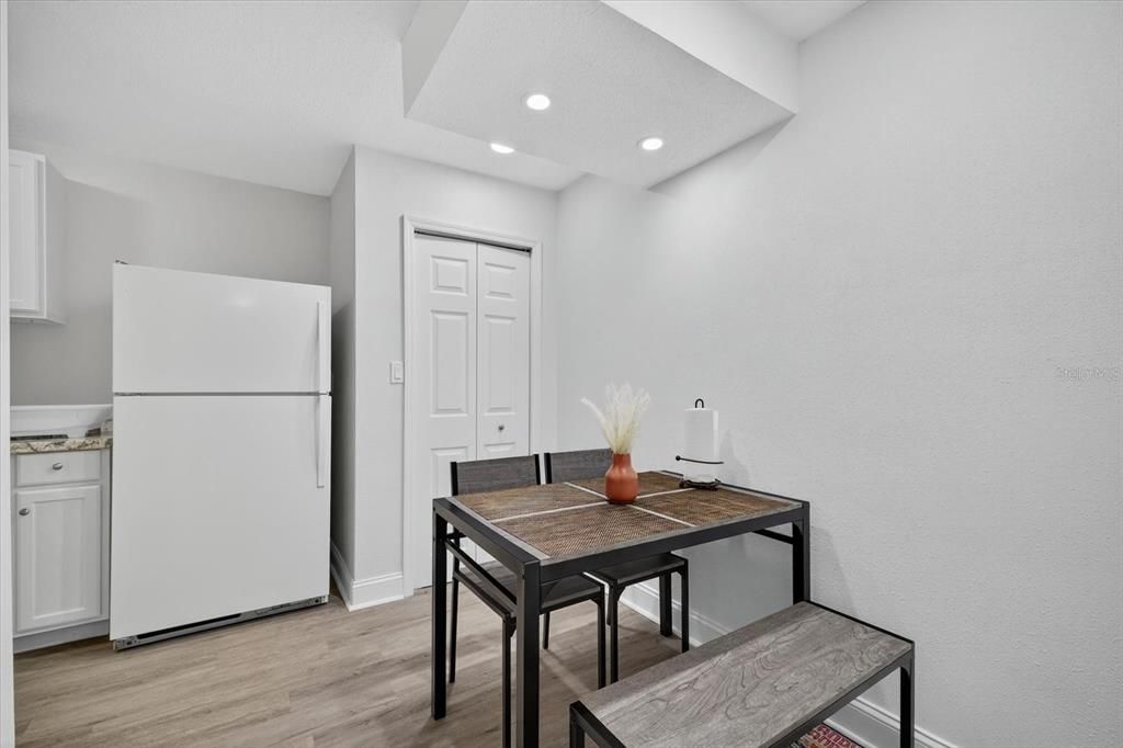 Activo con contrato: $418,000 (3 camas, 2 baños, 1767 Pies cuadrados)