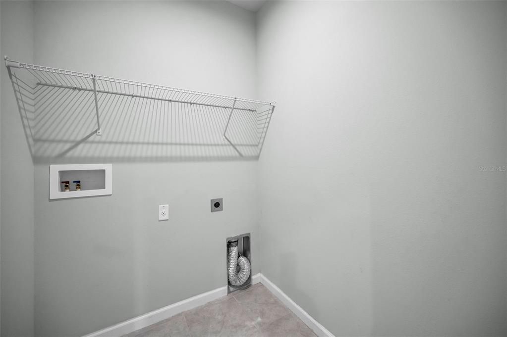 На продажу: $475,000 (3 спален, 2 ванн, 2017 Квадратных фут)