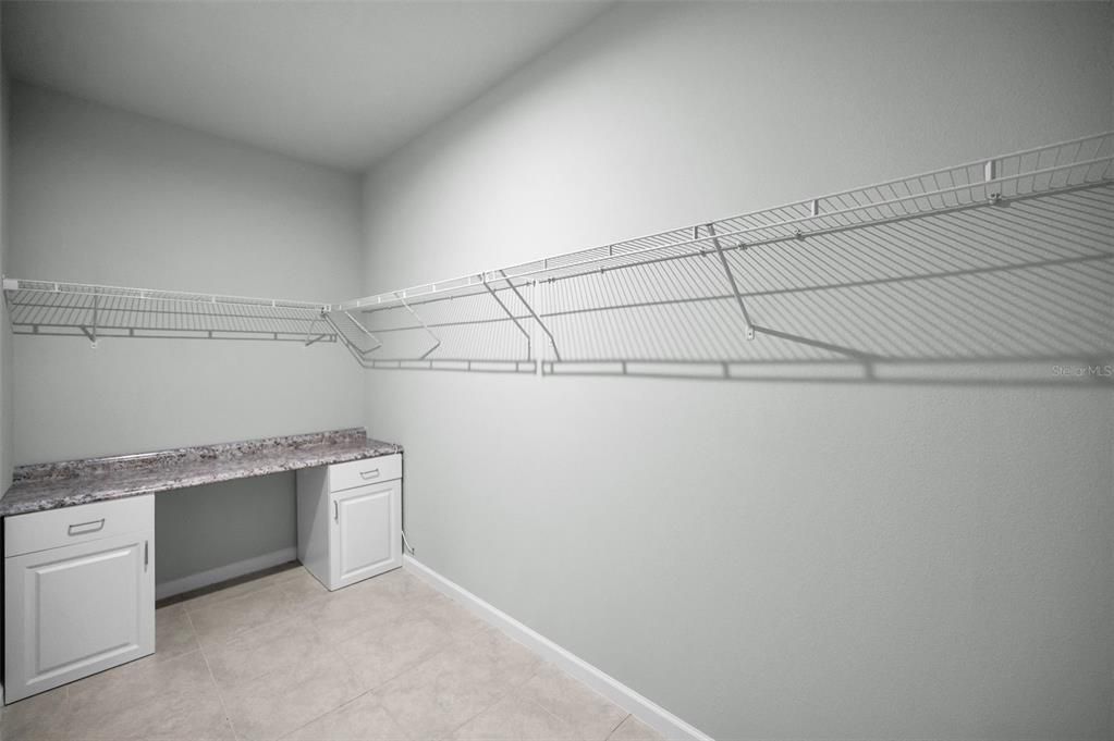 На продажу: $475,000 (3 спален, 2 ванн, 2017 Квадратных фут)