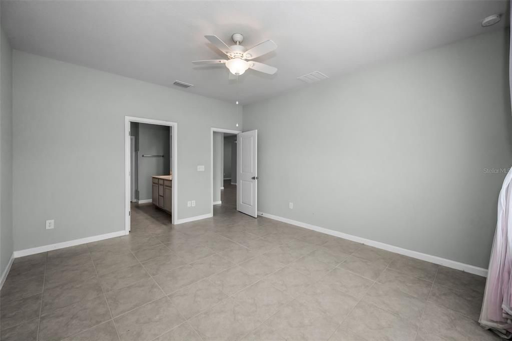 На продажу: $475,000 (3 спален, 2 ванн, 2017 Квадратных фут)