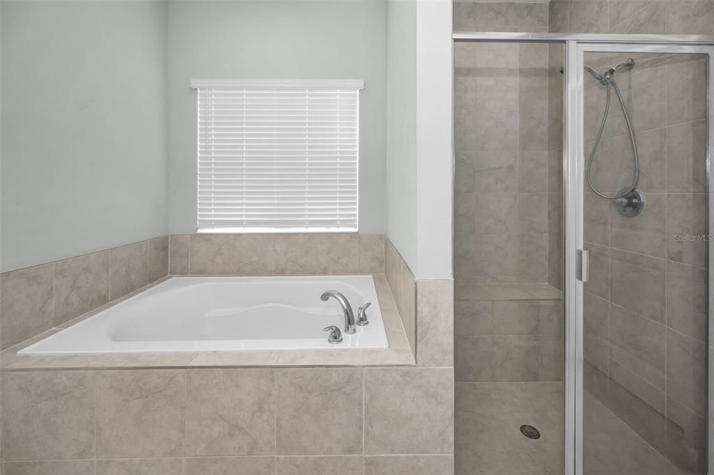 На продажу: $475,000 (3 спален, 2 ванн, 2017 Квадратных фут)