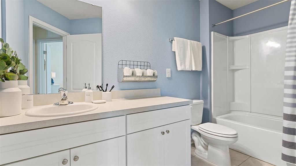 Active With Contract: $389,990 (3 beds, 2 baths, 1795 Square Feet)