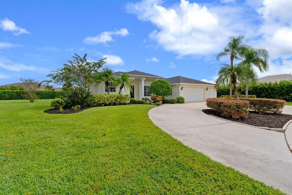 Active With Contract: $584,000 (4 beds, 3 baths, 2751 Square Feet)