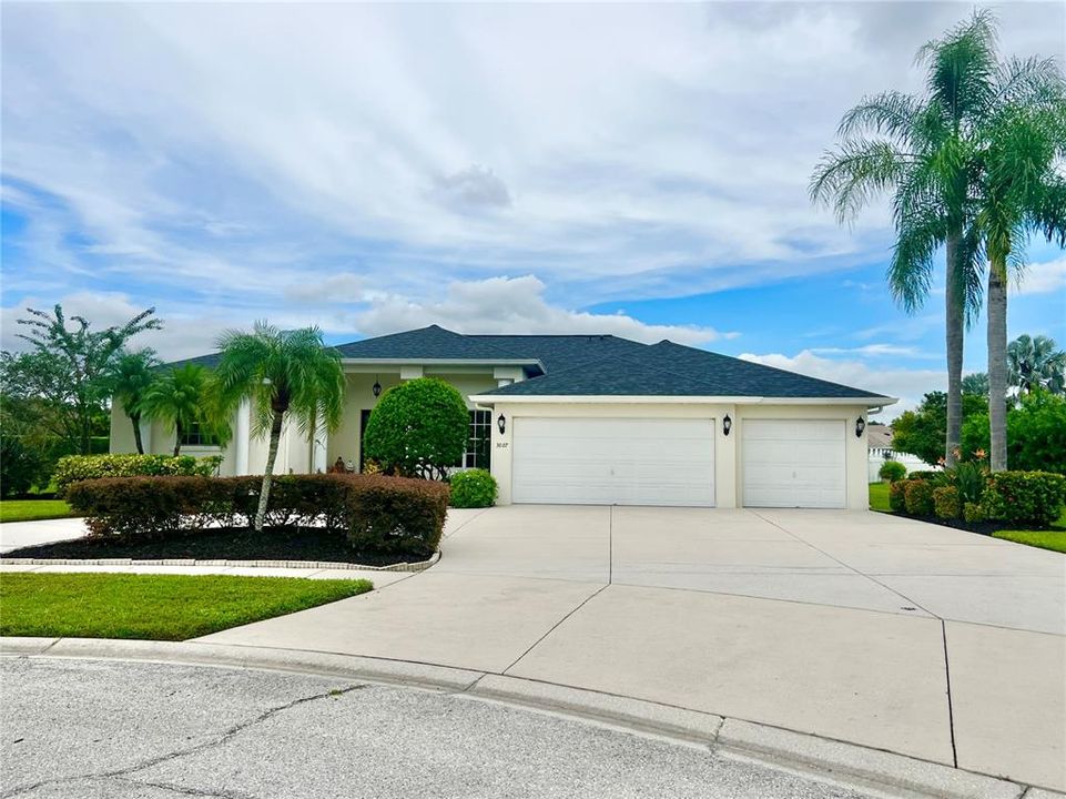 Active With Contract: $584,000 (4 beds, 3 baths, 2751 Square Feet)