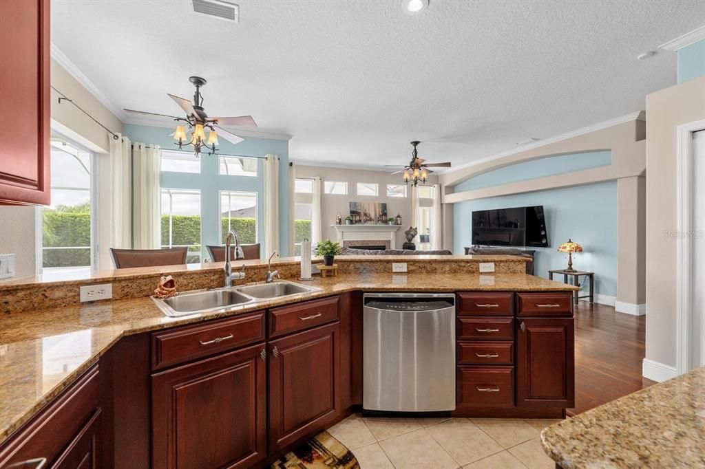 Active With Contract: $584,000 (4 beds, 3 baths, 2751 Square Feet)