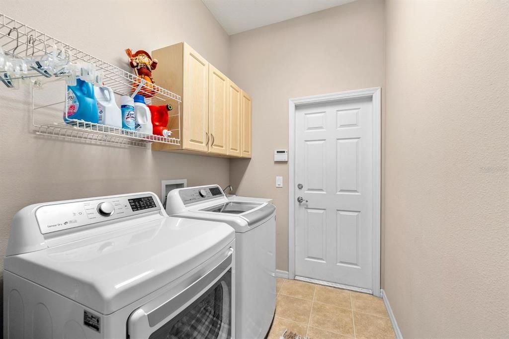 Active With Contract: $584,000 (4 beds, 3 baths, 2751 Square Feet)