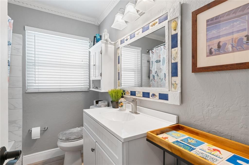 Под контрактом: $950,000 (3 спален, 3 ванн, 2072 Квадратных фут)