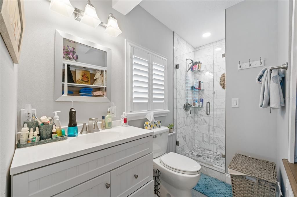 Под контрактом: $950,000 (3 спален, 3 ванн, 2072 Квадратных фут)