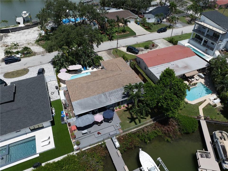 Под контрактом: $950,000 (3 спален, 3 ванн, 2072 Квадратных фут)