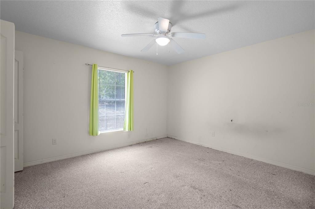 Active With Contract: $200,000 (3 beds, 2 baths, 1554 Square Feet)