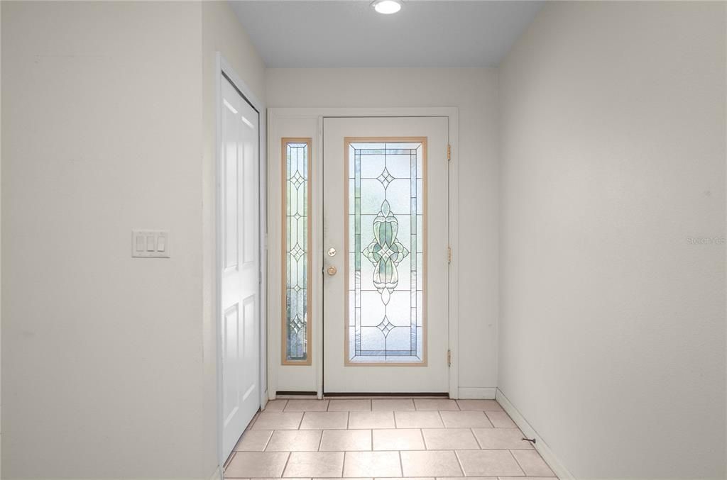 Active With Contract: $200,000 (3 beds, 2 baths, 1554 Square Feet)